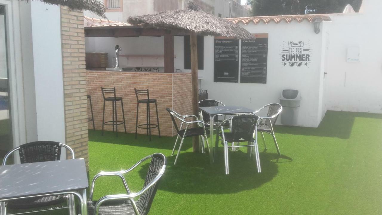 Hotel Cortijo Los Gallos 치클라나 데 라 프론테라 외부 사진